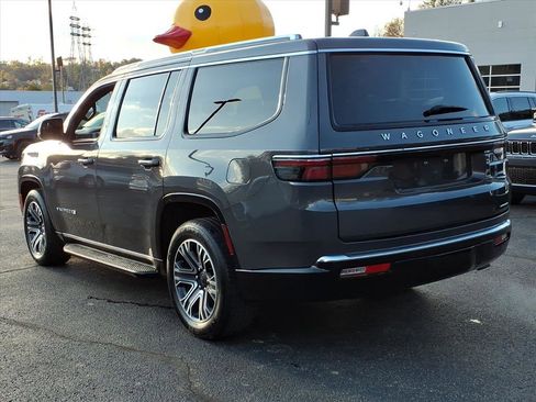 Used 2024 Jeep Wagoneer Series II w/ Flexible Seating Group image 3