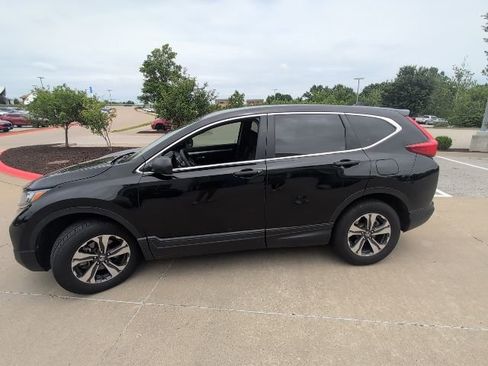 Used 2018 Honda CR-V LX image 2