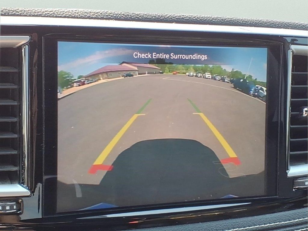 Used 2022 Chrysler Pacifica Touring-L w/ S Appearance Package FWD image 15