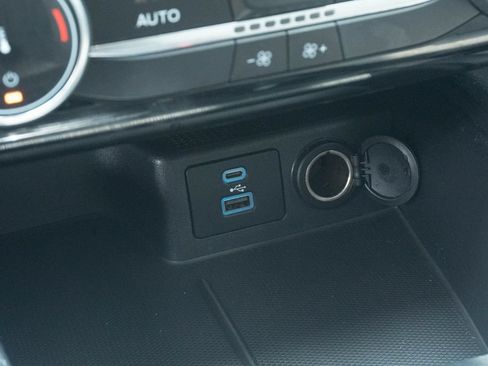 Used 2022 Ford Escape SE w/ Convenience Package FWD image 27