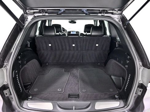 Used 2019 Jeep Grand Cherokee Limited AWD/4WD image 34