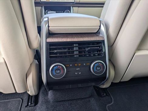 Used 2023 Land Rover Range Rover SE AWD/4WD image 17