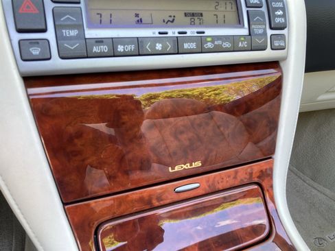 Used 2008 Lexus SC 430 Convertible image 27