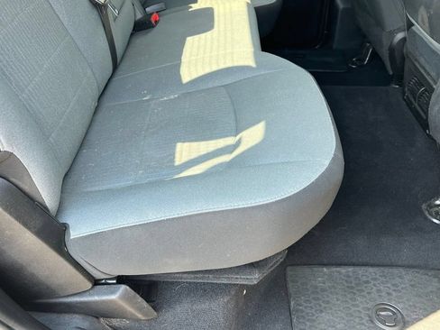Used 2022 RAM 1500 Classic SLT w/ Electronics Convenience Group AWD/4WD image 19