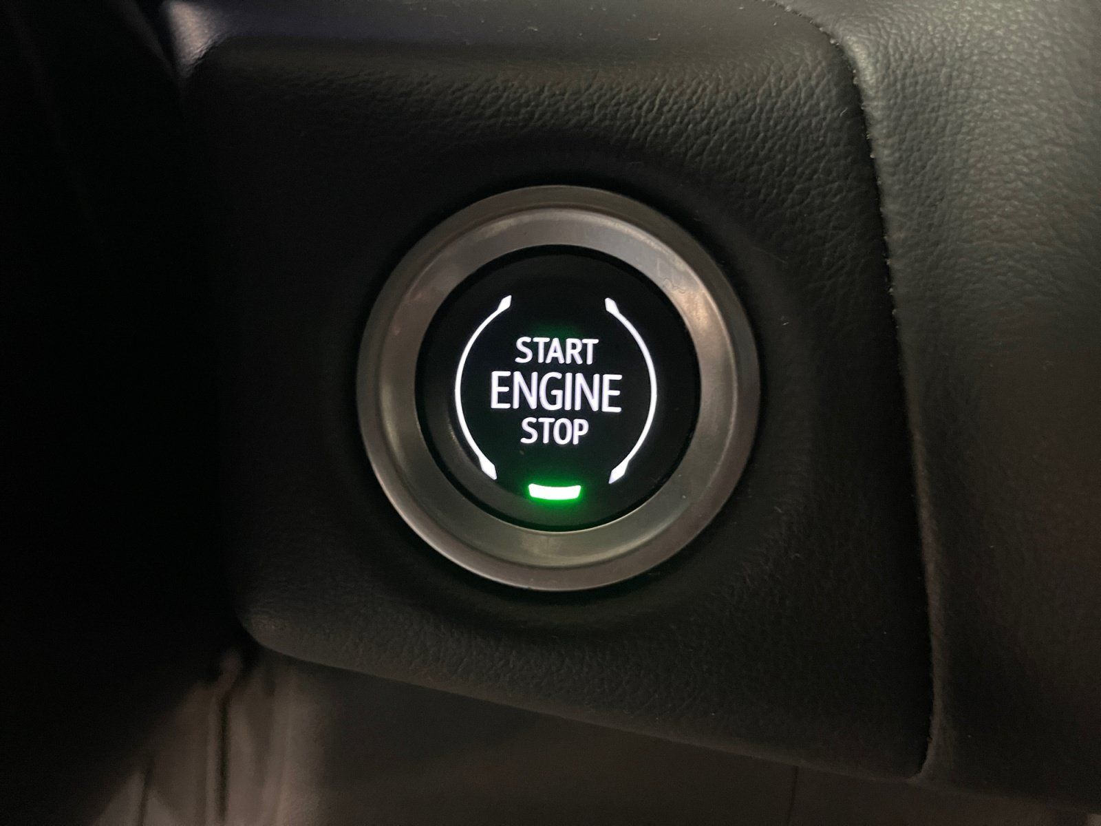 Used 2023 Chevrolet Suburban Premier AWD/4WD image 13