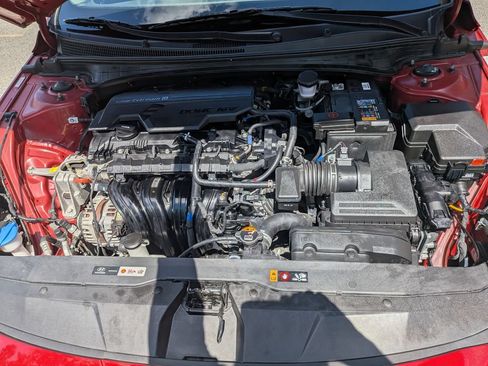 Used 2023 Hyundai Elantra SEL FWD image 32
