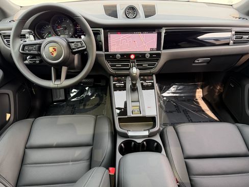 Used 2026 Porsche Macan AWD/4WD image 13