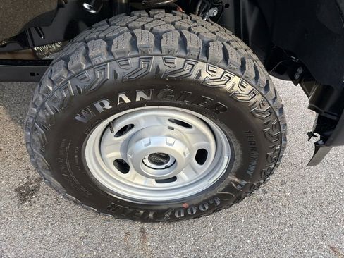 New 2026 Ford F250 XL w/ XL Off-Road Package image 18