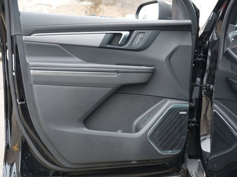 Used 2025 Buick Enclave Preferred image 14