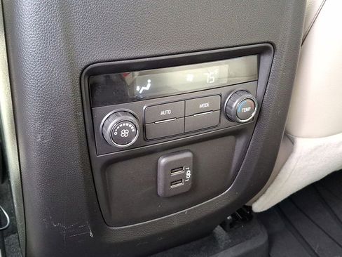 Certified 2023 Buick Enclave Essence image 20