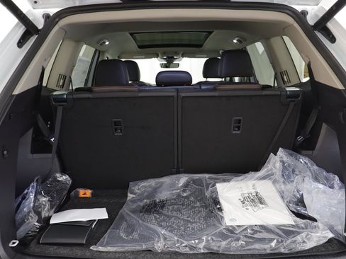 New 2026 Volkswagen Atlas Peak Edition image 17