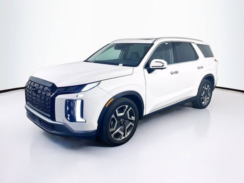 Used 2025 Hyundai Palisade Limited image 3