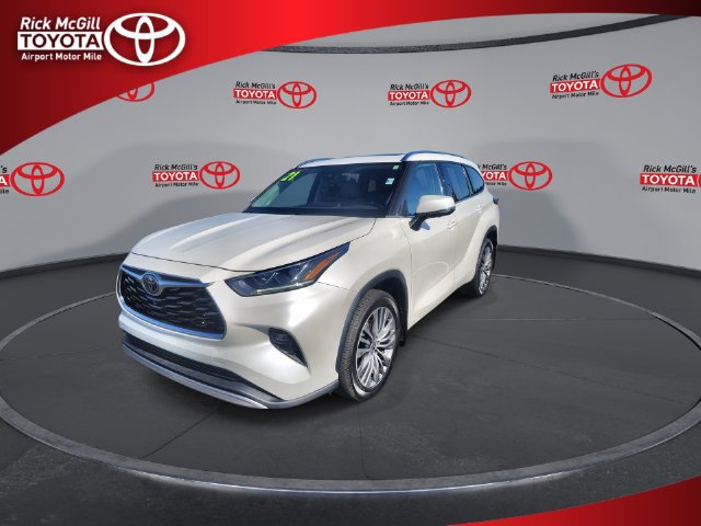 Used 2021 Toyota Highlander Platinum AWD/4WD image 4