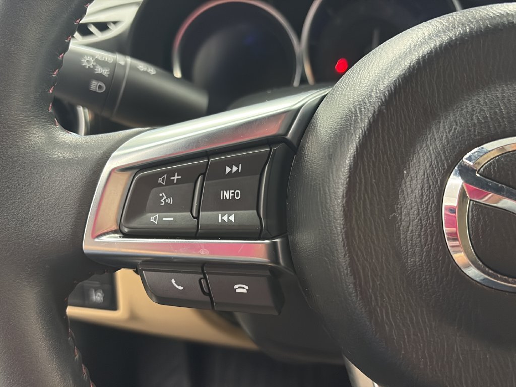 Used 2016 MAZDA MX-5 Miata Grand Touring RWD image 15