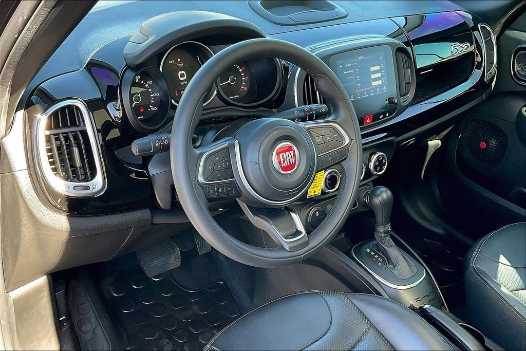 Used 2019 FIAT 500L Trekking FWD image 17