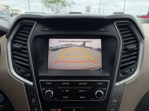 Used 2018 Hyundai Santa Fe Sport w/ 2.4L Value Package 02 FWD image 17