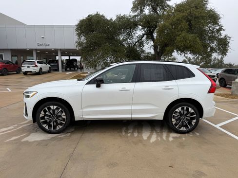 New 2026 Volvo XC60 B5 Plus w/ Protection Package Premier image 3