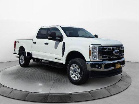 Certified 2025 Ford F250 XLT AWD/4WD image 1