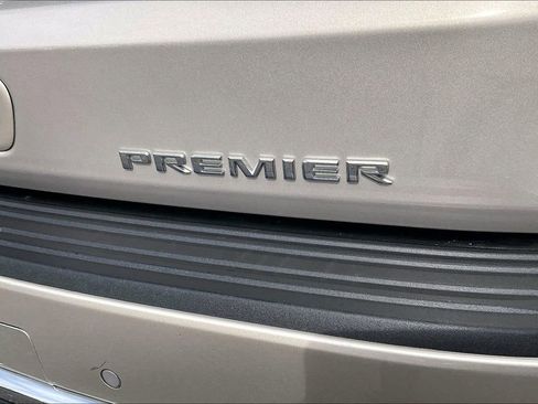 Used 2024 Chevrolet Tahoe Premier AWD/4WD image 8