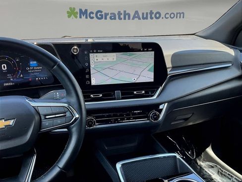 Used 2025 Chevrolet Equinox LT AWD/4WD image 12
