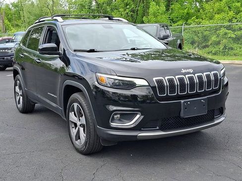 Used 2019 Jeep Cherokee Limited AWD/4WD image 2