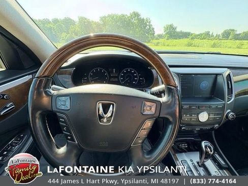 Used 2011 Hyundai Equus Signature RWD image 17