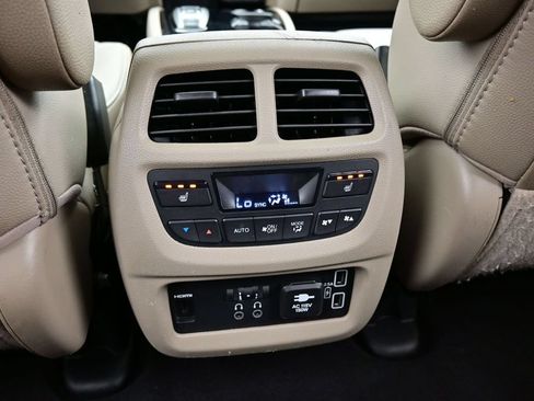 Used 2021 Honda Pilot Touring image 26