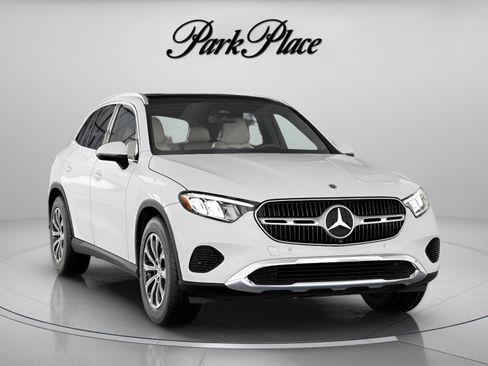 Used 2026 Mercedes-Benz GLC 300 4MATIC image 34