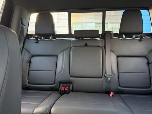 Used 2023 Chevrolet Silverado 1500 RST AWD/4WD image 15