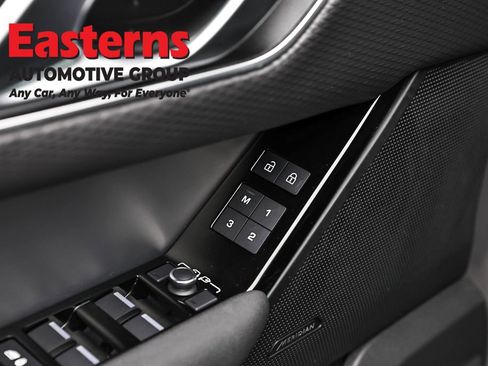 Used 2023 Land Rover Range Rover Velar R-Dynamic S image 21