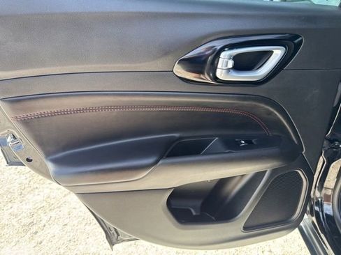 Used 2025 Jeep Compass Trailhawk image 20