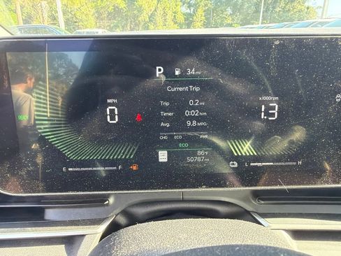 Certified 2025 Kia Carnival EX FWD image 11