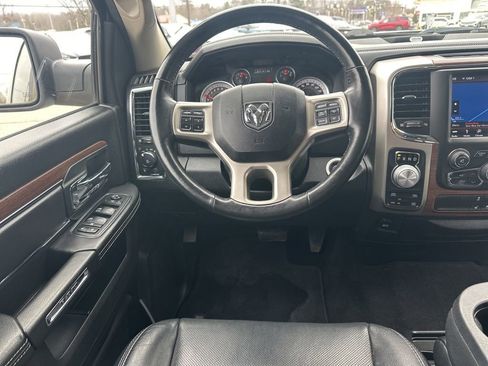 Used 2018 RAM 1500 Laramie w/ Convenience Group AWD/4WD image 19