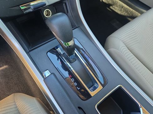 Used 2014 Honda Accord LX image 29