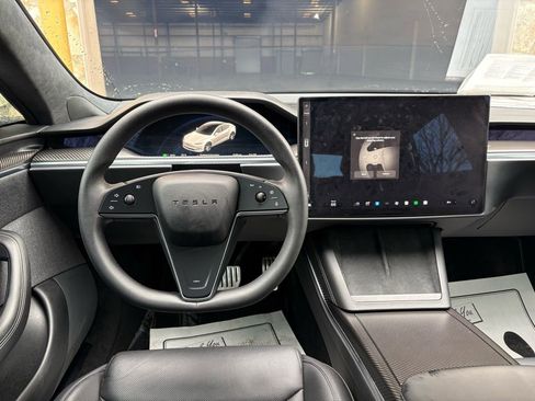 Used 2021 Tesla Model S Plaid image 24
