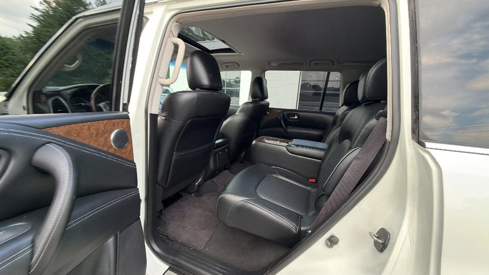 Used 2017 INFINITI QX80 2WD image 36