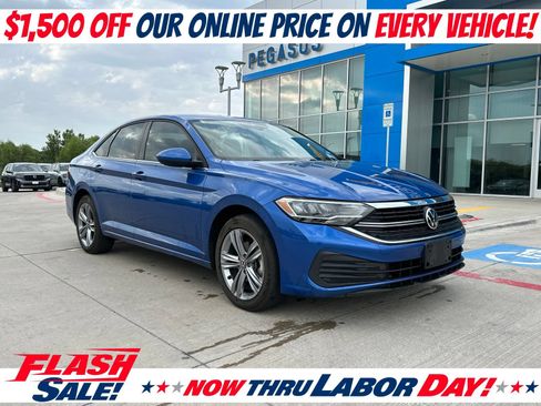 Used 2022 Volkswagen Jetta SE FWD image 1