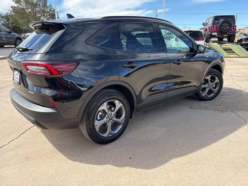 Used 2025 Ford Escape ST-Line Select AWD/4WD image 5