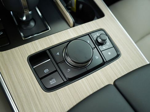 Certified 2025 MAZDA CX-70 Plug-In Hybrid w/ Premium Pkg image 23