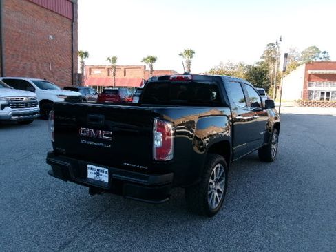 Used 2021 GMC Canyon Denali image 3