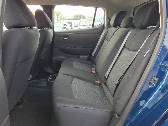 Used 2025 Nissan Leaf S FWD image 19