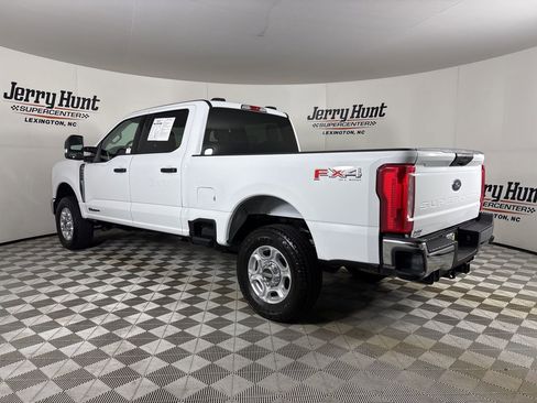 Used 2025 Ford F250 XLT w/ FX4 Off-Road Package image 6