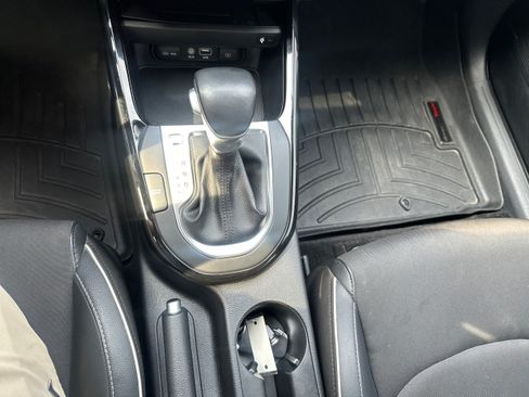 Used 2020 Kia Forte GT-Line w/ GT-Line Premium Package FWD image 15