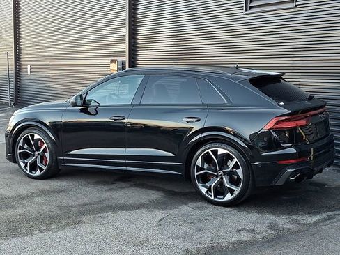 Used 2022 Audi RS Q8 w/ Carbon Optic Package image 3