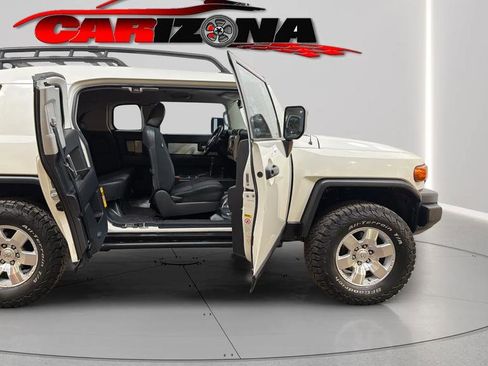 Used 2010 Toyota FJ Cruiser 4WD image 17