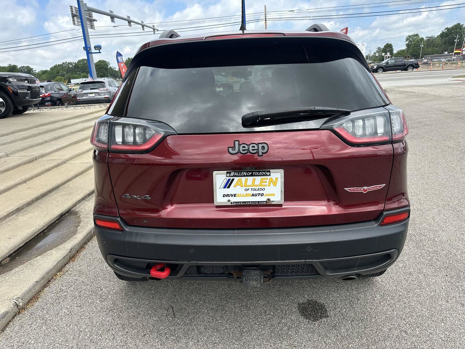 Used 2021 Jeep Cherokee Trailhawk w/ Comfort & Convenience Group AWD/4WD image 11
