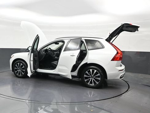 Certified 2024 Volvo XC60 B5 Core AWD/4WD image 31