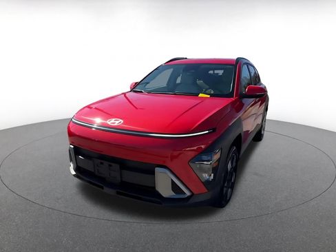 Used 2025 Hyundai Kona SEL AWD/4WD image 7