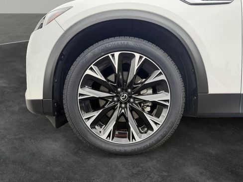 Used 2024 MAZDA CX-90 Plug-In Hybrid w/ Premium Pkg AWD/4WD image 4