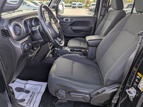 Used 2023 Jeep Gladiator Sport image 21